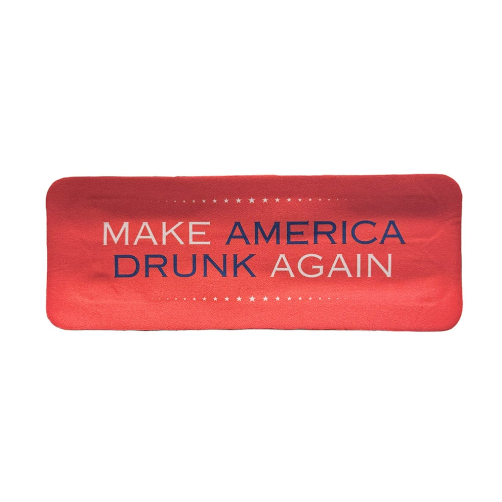 Red koozie with 'Make America Drunk Again' slogan, a humorous and ideal gift for dads looking for a laugh at gatherings or parties